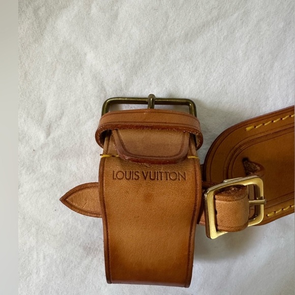 Louis Vuitton Bundle- Luggage Tag & Poignet Set, LV Keepall Strap, LV Box - Picture 6 of 9